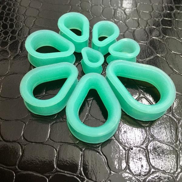 Turquoise Alien Dropz