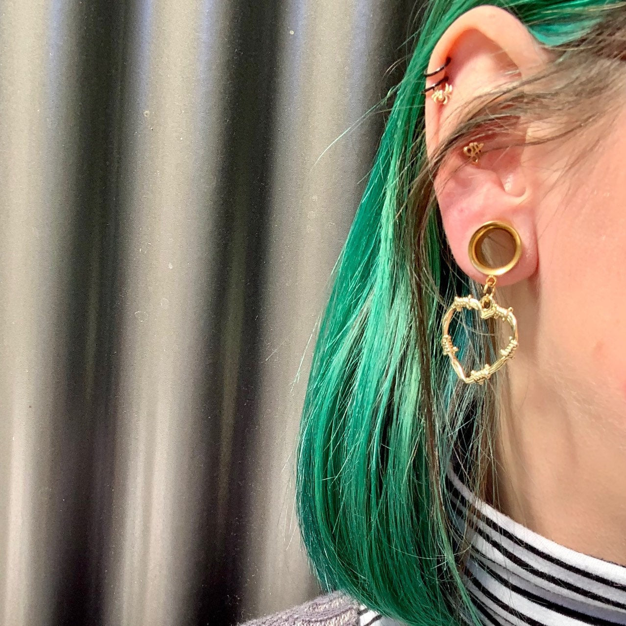 Getaway Gold Barbed Wire Heart Dangle Gauges