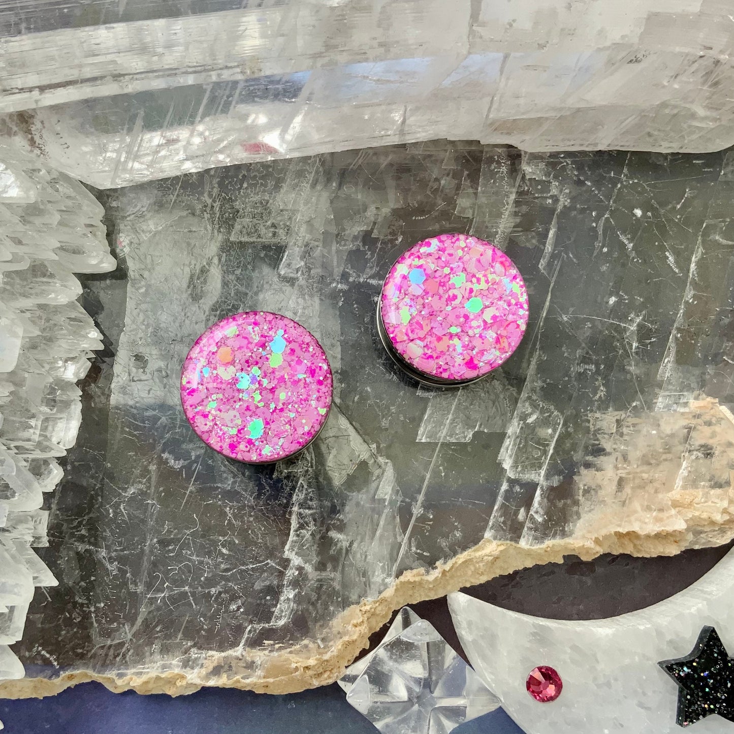 Freyja Pink Glitter Steel Plugs