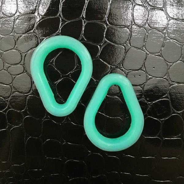 Turquoise Alien Dropz